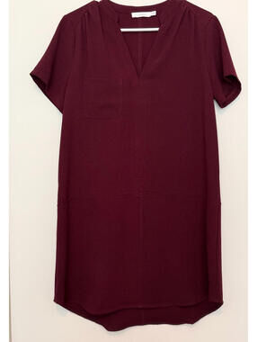 Lush Maroon Split-Neck Crepe Shift Dress Size Small